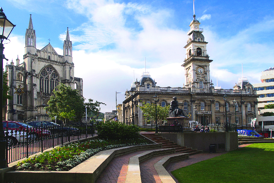 Rathaus von Dunedin und St. Pauls Cathedral